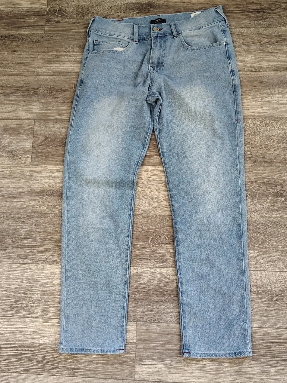 True Religion Light Blue Skinny Jeans with Signature Stitching Mens 32